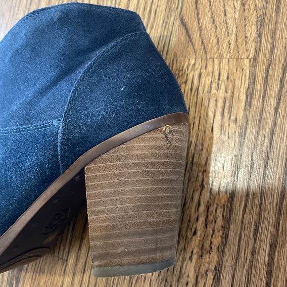 Lucky Brand Pellyon Navy Suede Ankle Boots - Picture 4 of 5